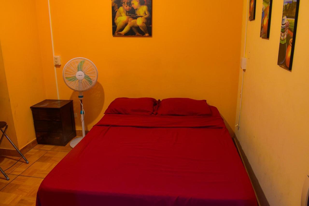 Passion Hostel - Barranco Lima Buitenkant foto